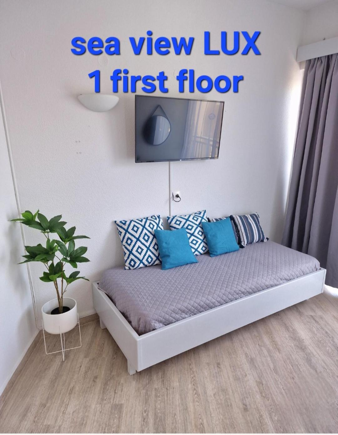 Blue Eyes Apartments 依克希亚 客房 照片